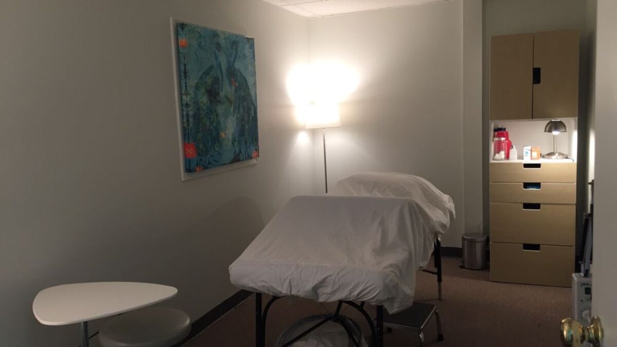 South Philly Community Acupuncture-Electro-Stimulation